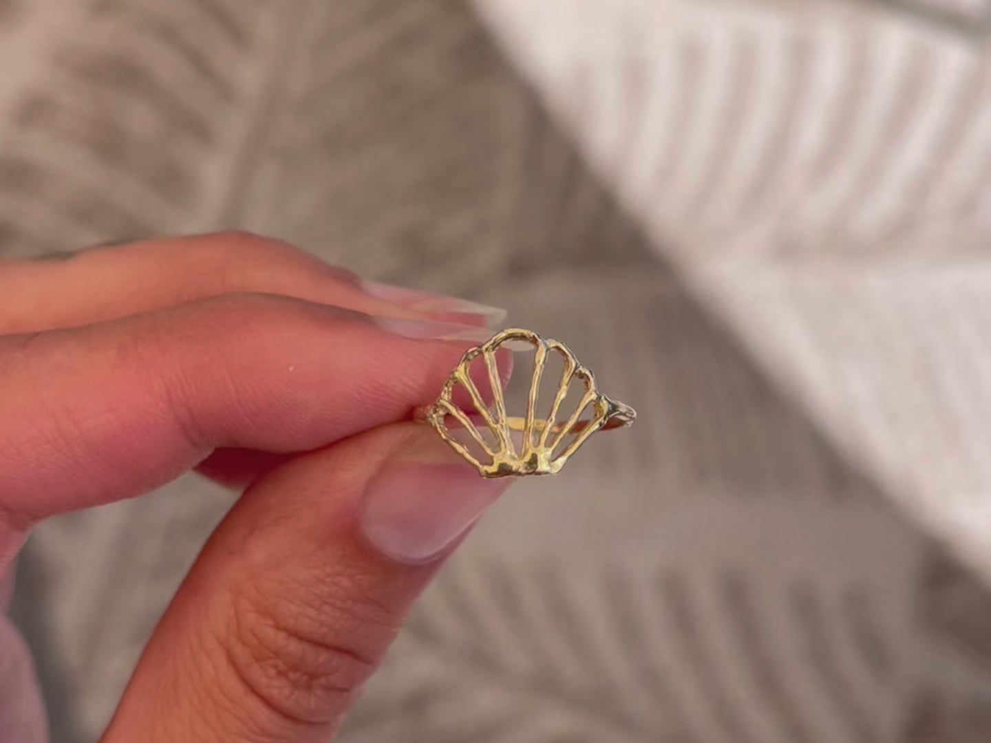 Gold sale seashell ring